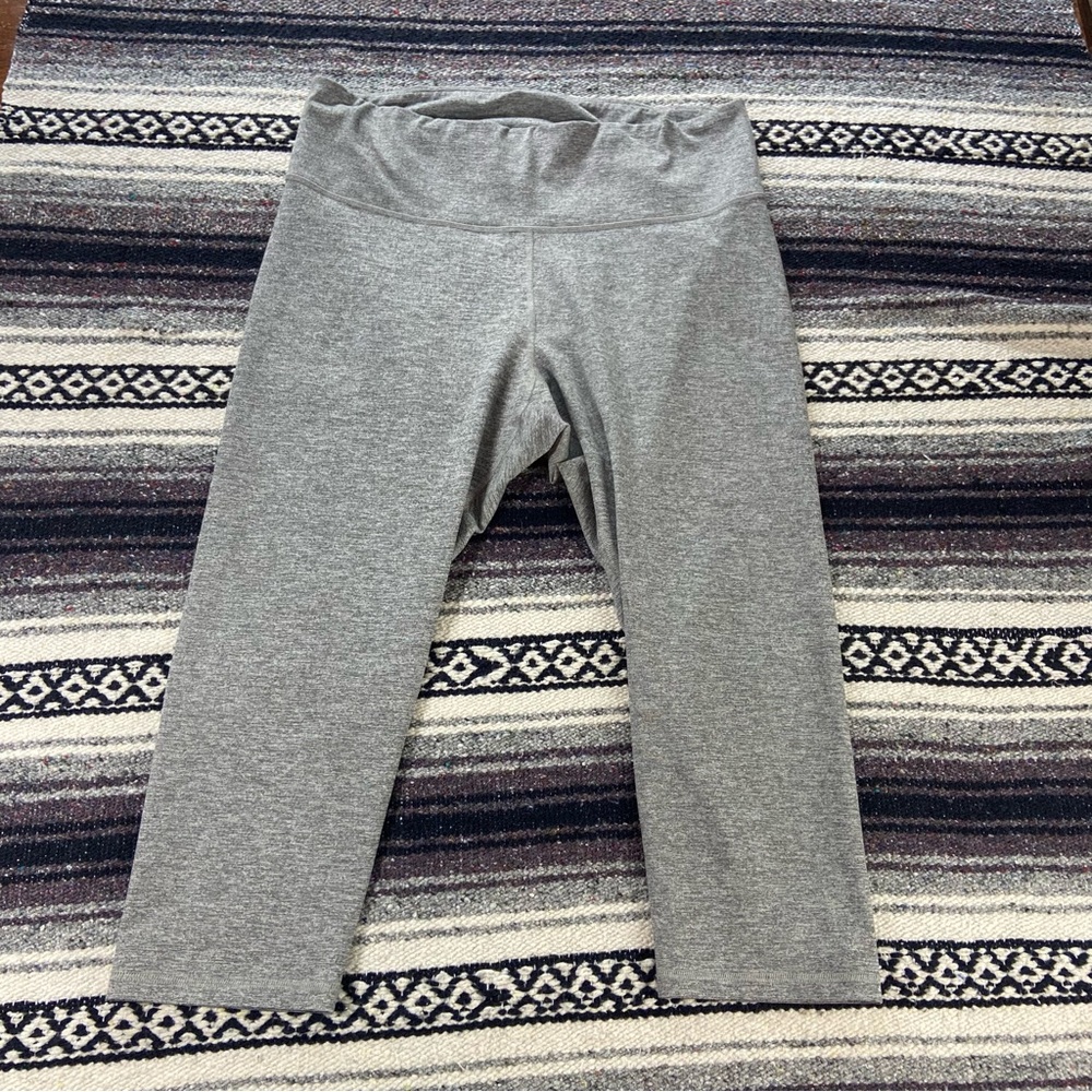 Old Navy Womens Sz XXL Heather Gray Cropped Leggings Athletic Pants Tights Gym